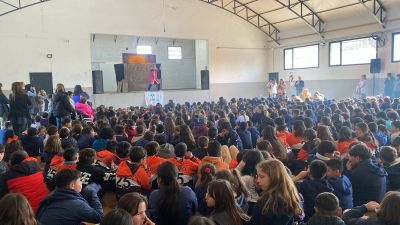 Obra de Títeres “Universo de Cerebros”