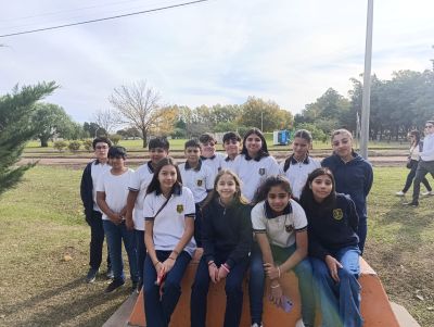Estudiantes del Instituto participaron de la inauguración del Playón Social